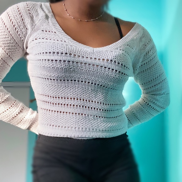 Cute Aéropostale White Knitted Sweatshirt - Picture 2 of 2